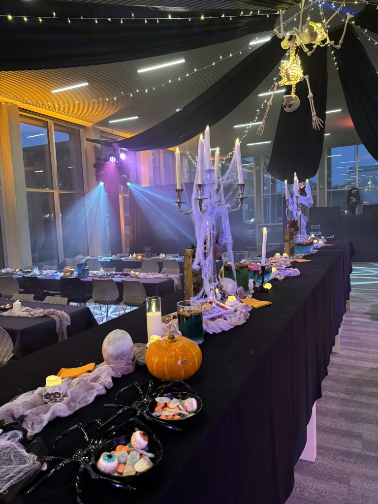 Organisez une Soirée Halloween Mémorable pour vos Collaborateurs à Saint-Louis, Secteur des 3 Frontières