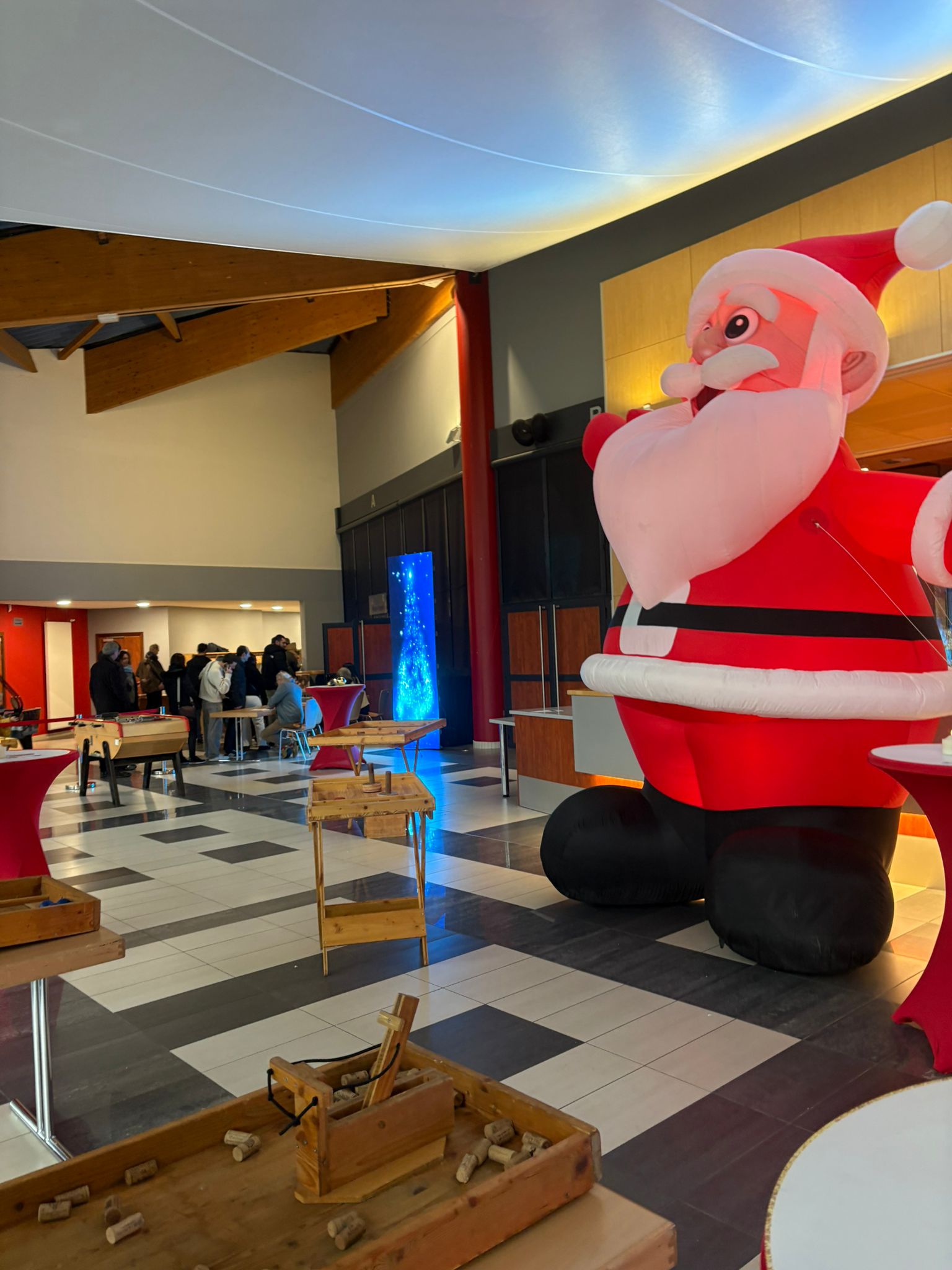 Gouter XXL de Noël à Mutzig : karaoké géant et Père Noël géant inoubliables !