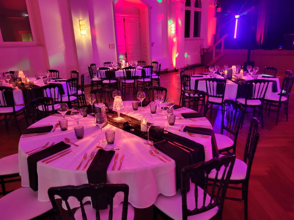 Organisez une Soirée Black & White Chic dans le Haut-Rhin en Alsace